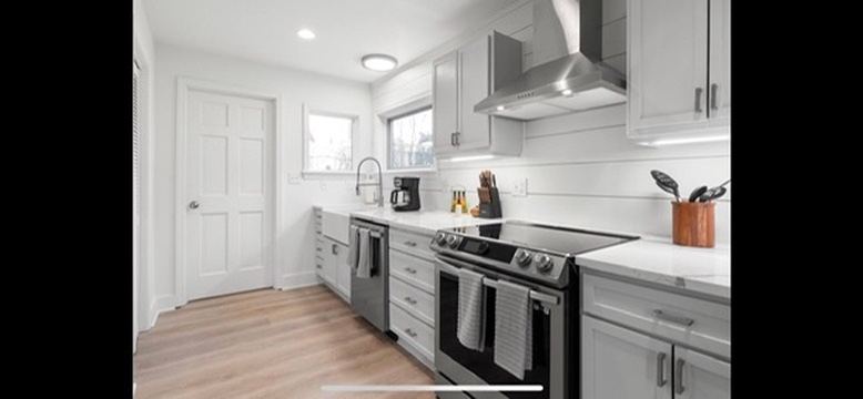 Built-ins Marblehead MA